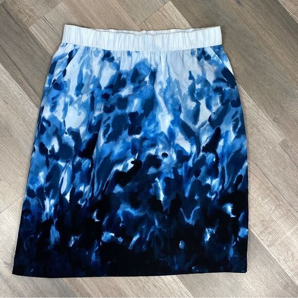 Chicos Watercolor Print Pull On A Line Skirt Blue Small - Picture 11 of 11